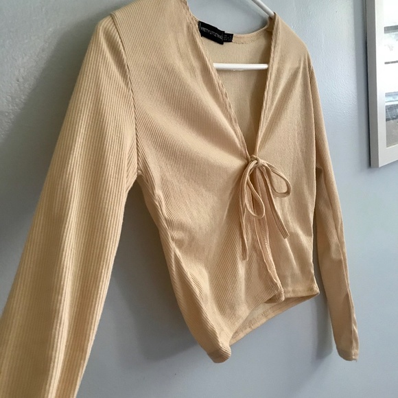 PrettyLittleThing Tops - Cropped Beige Cardigan Front tie Fall